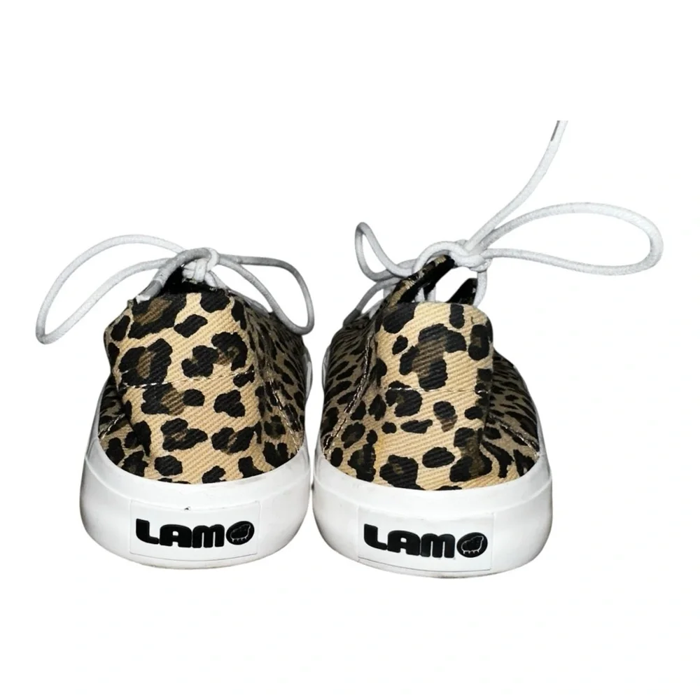 LAMO Leopard Print Women’s‎ 8 Leopard Print Canvas Lace-Up Shoes